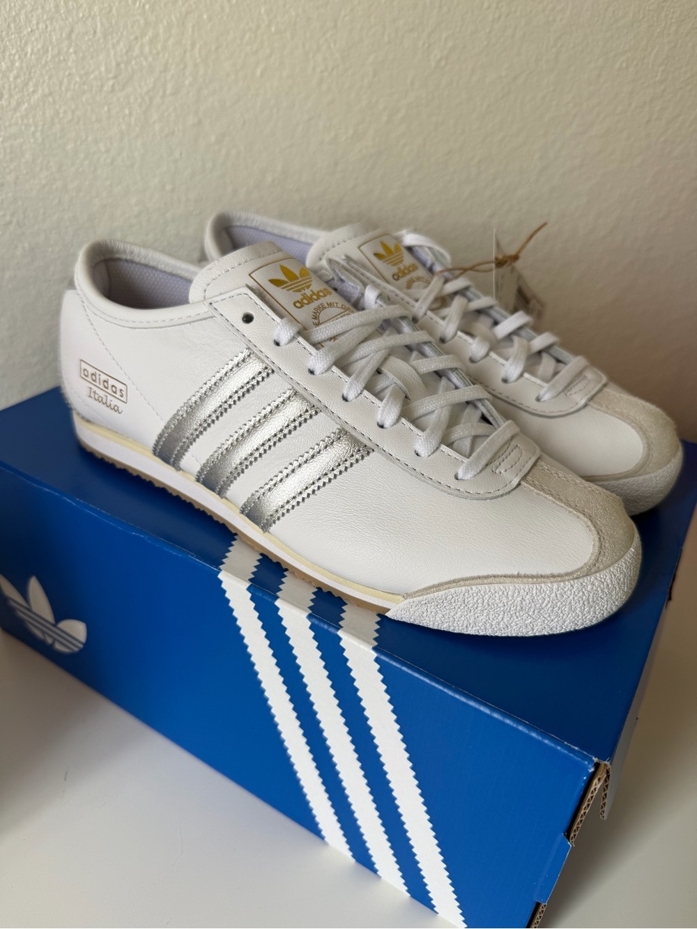 Adidas Italias 70s women size 7.5 new